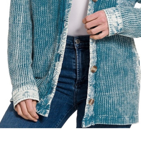 Zenana cotton waffle acid washed shacket in teal - Picture 3 of 6